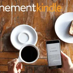 Découvrez comment fonctionne l'abonnement Kindle pour lire "El Extranjero" en sirotant votre café.