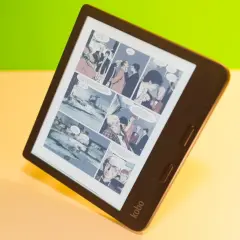 Liseuse Kobo affichant une bande dessinée. La mah batterie est pleine, prête pour une longue lecture.