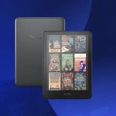 Un Kindle reconditionné affiche une sélection de livres, prêt à vous emporter dans de nouvelles aventures littéraires.