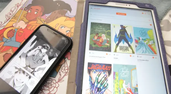 Un smartphone et une tablette affichent des bandes dessinées, avec une couverture de livre de princesses en arrière-plan. Les avis izneo sont visibles sur la tablette.