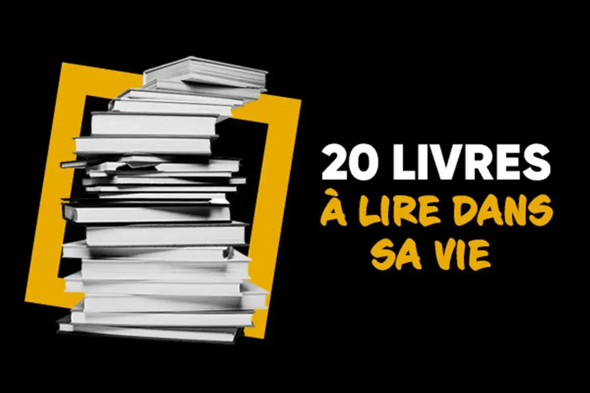 Une pile de livres blancs sur fond noir, encadr&eacute;e par un 7 jaune. Le texte 